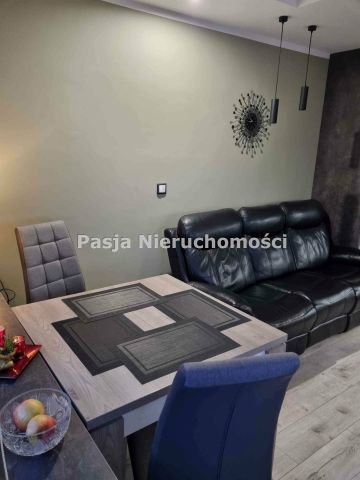 Mieszkanie 4-pokojowe Płock. Zdjęcie 2