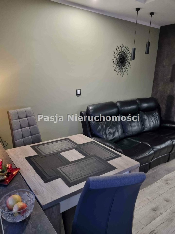 Mieszkanie 4-pokojowe Płock. Zdjęcie 2