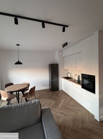 Mieszkanie 3-pokojowe Warszawa Włochy, ul. Jutrzenki. Zdjęcie 1