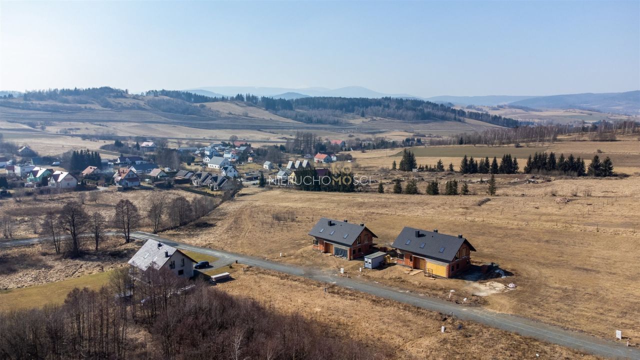 dom wolnostojący, 6 pokoi Przedwojów