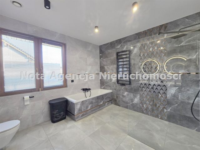 dom wolnostojący, 4 pokoje Jedlina-Zdrój. Zdjęcie 13