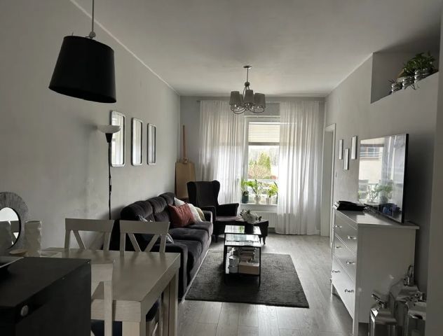 Mieszkanie 3-pokojowe Piaseczno. Zdjęcie 2