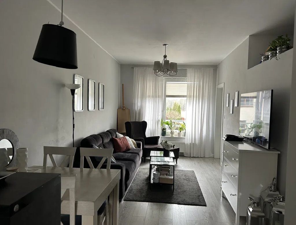 Mieszkanie 3-pokojowe Piaseczno. Zdjęcie 2