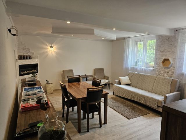 Mieszkanie 2-pokojowe Jelenia Góra Centrum, ul. Cypriana Kamila Norwida. Zdjęcie 1