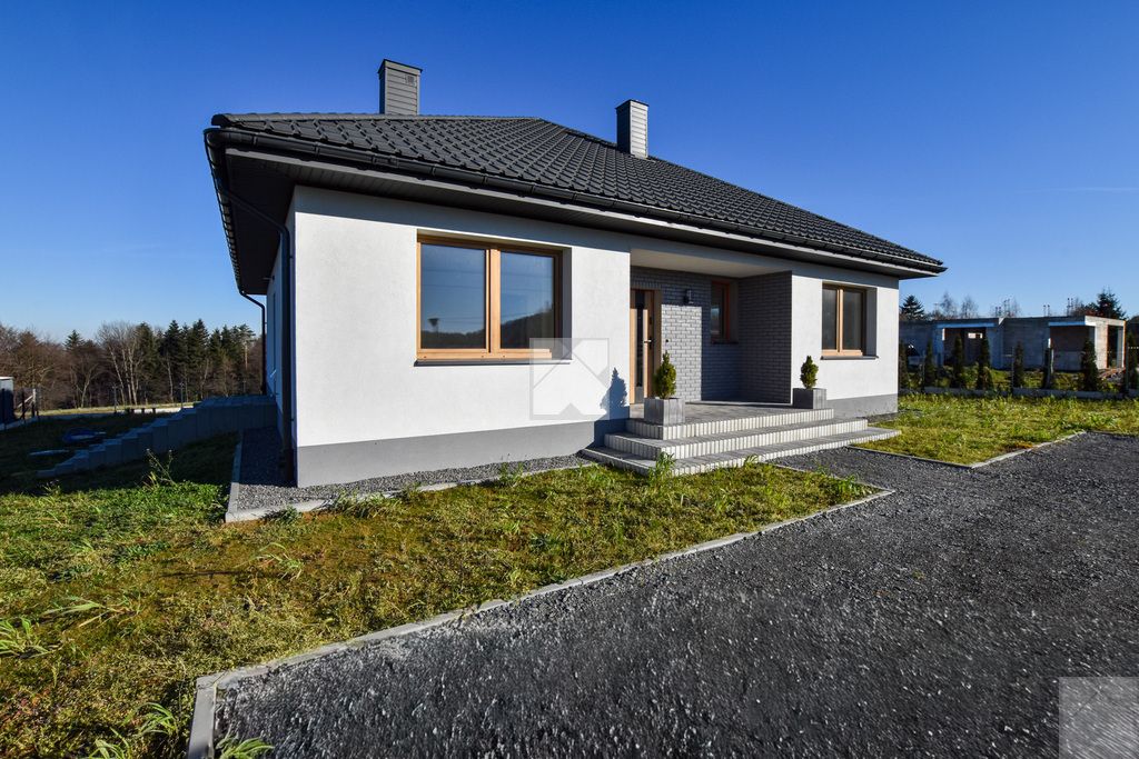 dom wolnostojący, 4 pokoje Wiśniowa. Zdjęcie 2