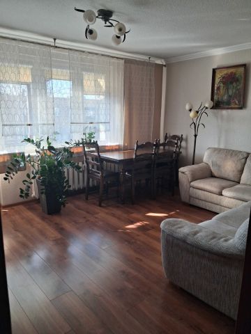 Mieszkanie 3-pokojowe Ostrowiec Świętokrzyski, os. Słoneczne. Zdjęcie 1