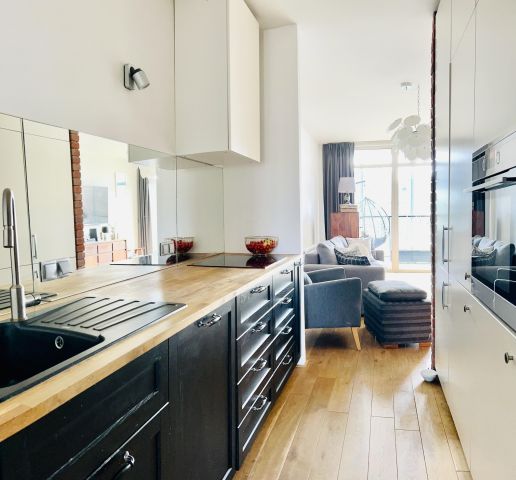 Mieszkanie 4-pokojowe Warszawa Praga-Południe, ul. Augustyna Kordeckiego. Zdjęcie 1