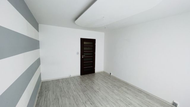 Mieszkanie 3-pokojowe Bełchatów. Zdjęcie 5