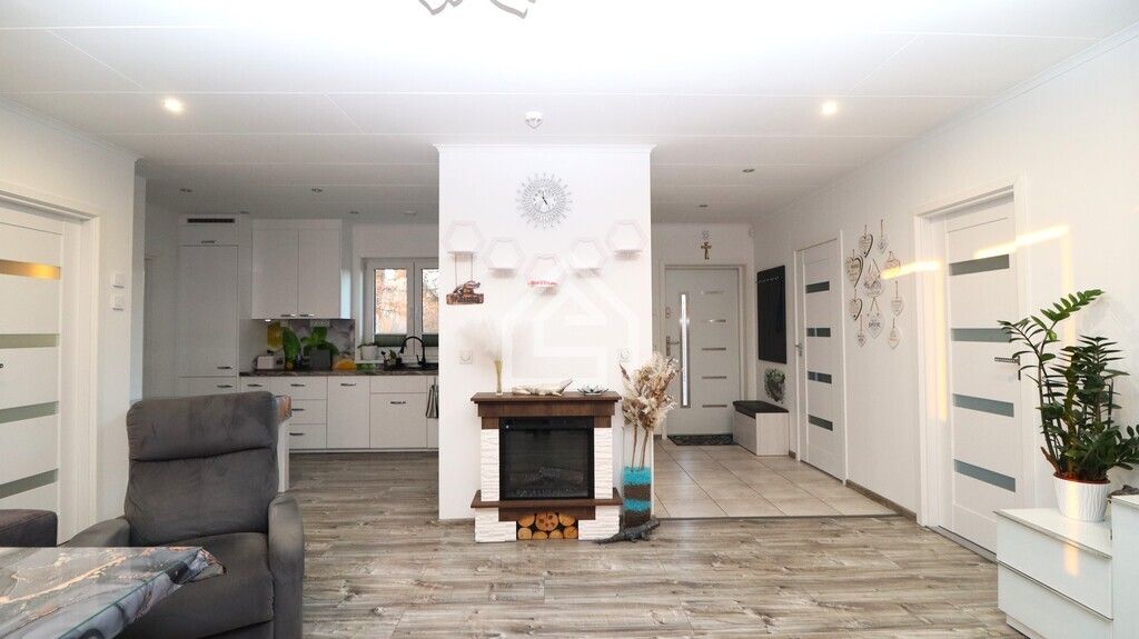 dom wolnostojący, 3 pokoje Bochnia. Zdjęcie 12