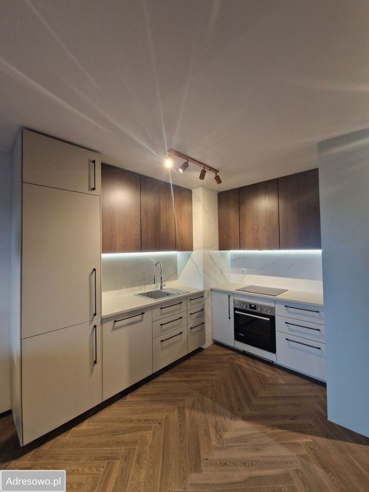 Mieszkanie 2-pokojowe Wrocław Krzyki, ul. gen. Antoniego Madalińskiego. Zdjęcie 3