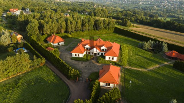 dom wolnostojący, 10 pokoi Ochojno, ul. Lwowska. Zdjęcie 5