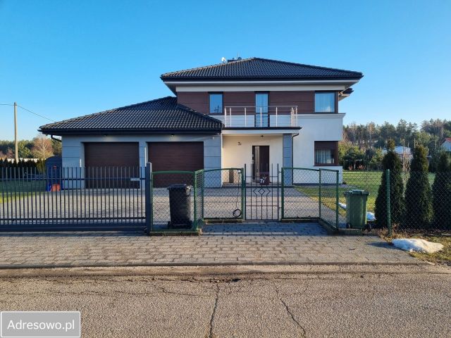 dom wolnostojący, 6 pokoi Zendek, ul. Strąków. Zdjęcie 1