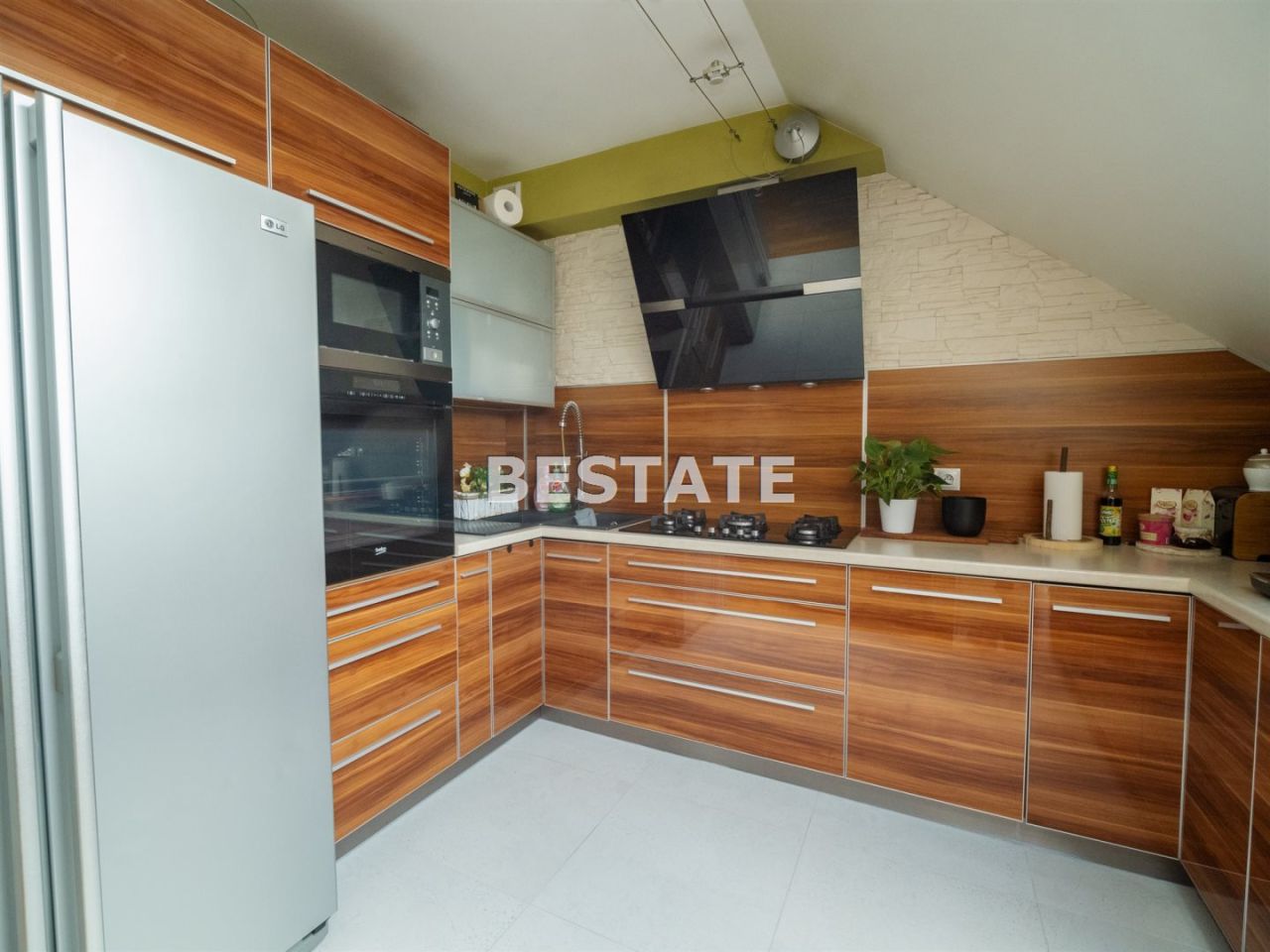 Mieszkanie 4-pokojowe Tarnów. Zdjęcie 3