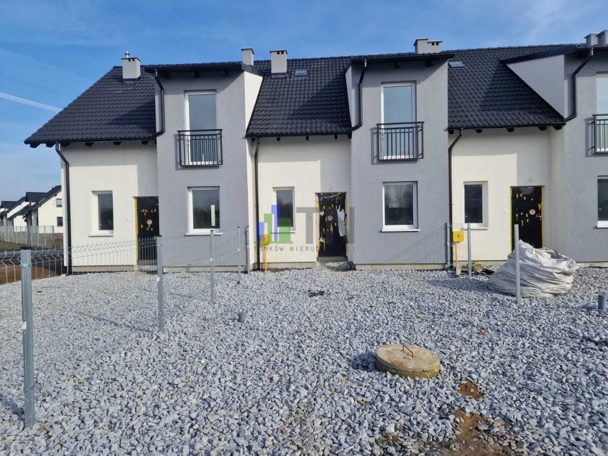 dom szeregowy, 4 pokoje Nadolice Wielkie. Zdjęcie 1