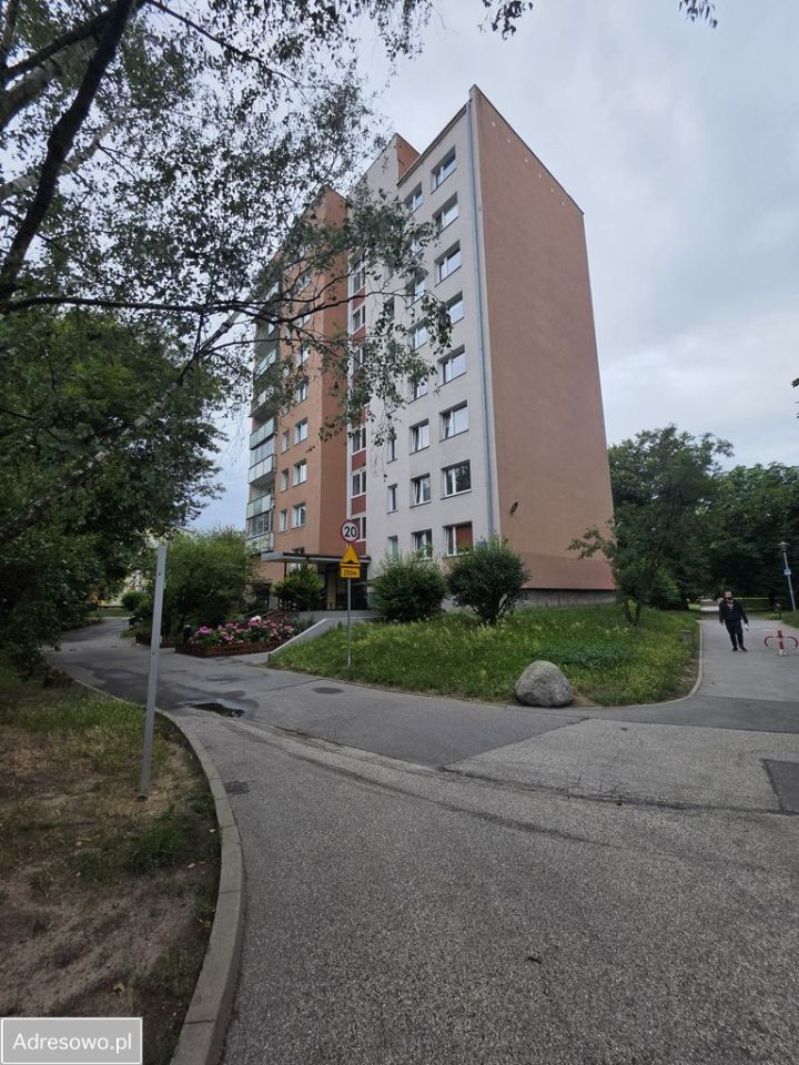 Mieszkanie 3-pokojowe Warszawa Bielany, ul. Renesansowa. Zdjęcie 2