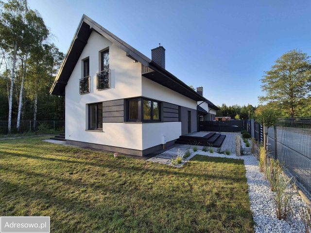 dom wolnostojący, 5 pokoi Mleczków, ul. Radomska. Zdjęcie 1