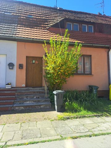dom szeregowy, 4 pokoje Opole Śródmieście, ul. Pawła Stalmacha. Zdjęcie 1