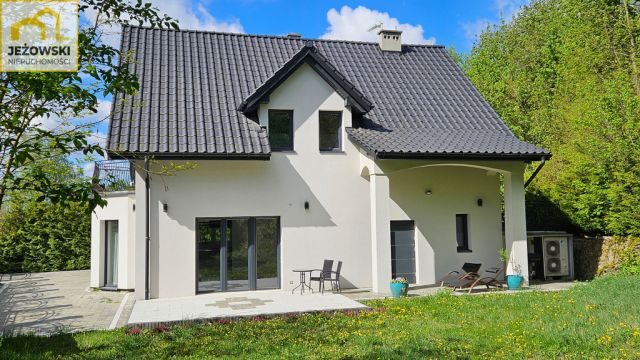 dom wolnostojący, 6 pokoi Janowiec. Zdjęcie 21