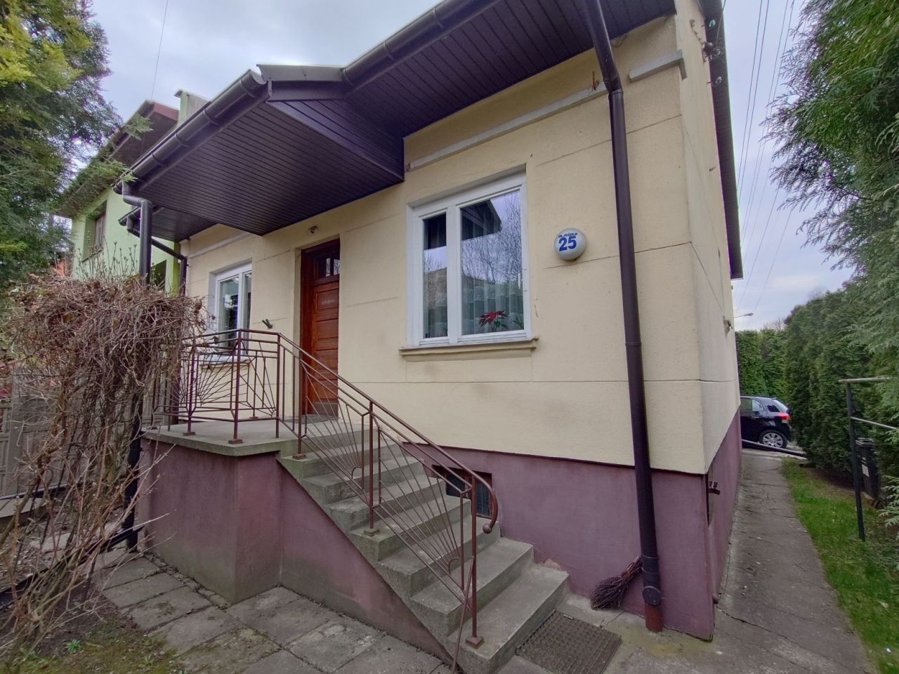 bliźniak, 4 pokoje Ostrowiec Świętokrzyski. Zdjęcie 1