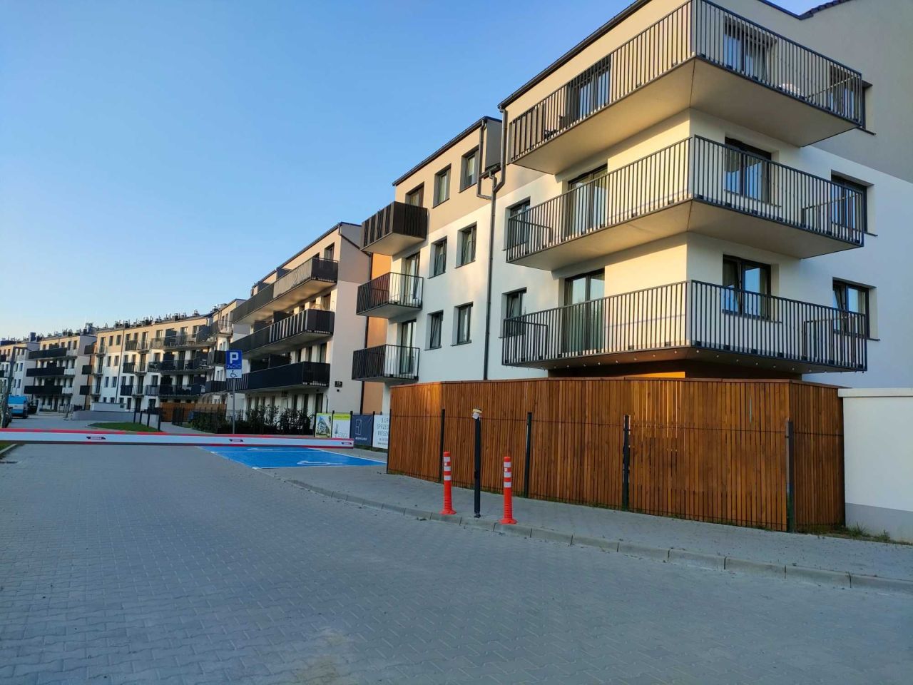 Mieszkanie 4-pokojowe Wrocław Leśnica. Zdjęcie 3