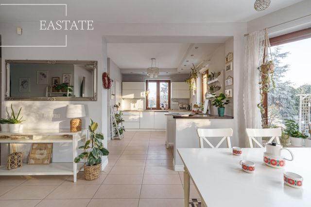 dom wolnostojący, 6 pokoi Wola Mrokowska. Zdjęcie 4