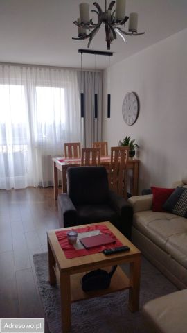 Mieszkanie 3-pokojowe Jelcz-Laskowice. Zdjęcie 1