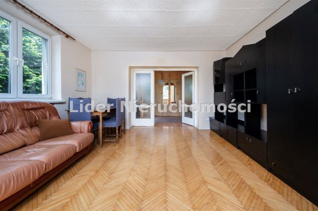 dom wolnostojący, 8 pokoi Pabianice, ul. Karniszewicka. Zdjęcie 20