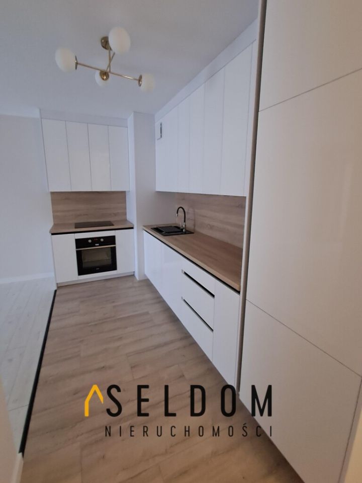 Mieszkanie 2-pokojowe Jelenia Góra, ul. Spółdzielcza. Zdjęcie 2