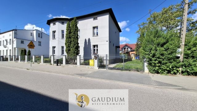 dom wolnostojący, 7 pokoi Pelplin, ul. Biskupa Dominika. Zdjęcie 2