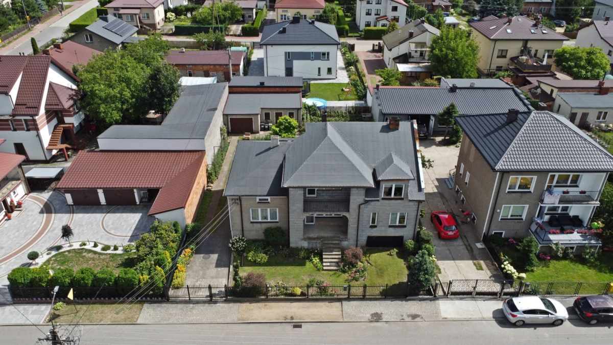 dom wolnostojący, 9 pokoi Kozłów Biskupi, ul. Złota. Zdjęcie 2