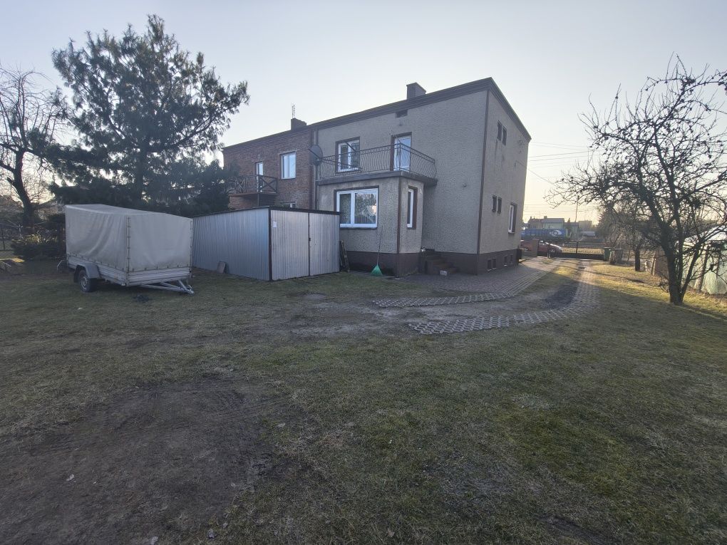 bliźniak Gomunice. Zdjęcie 3