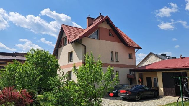 dom wolnostojący Strzyżów, ul. Przekopna. Zdjęcie 1