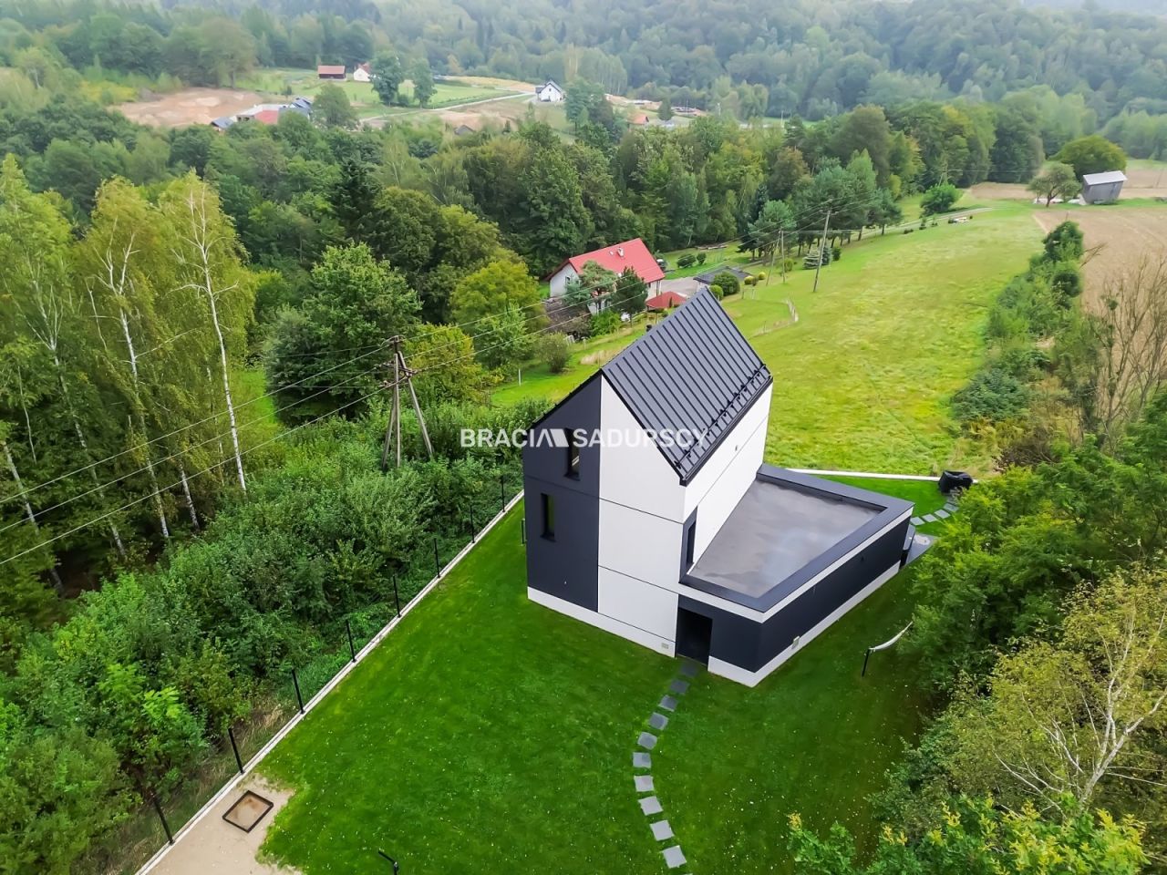 dom wolnostojący, 4 pokoje Kobylec. Zdjęcie 32