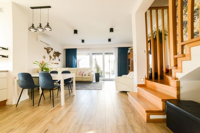 dom szeregowy, 6 pokoi Ząbki, ul. Skowronka. Zdjęcie 1