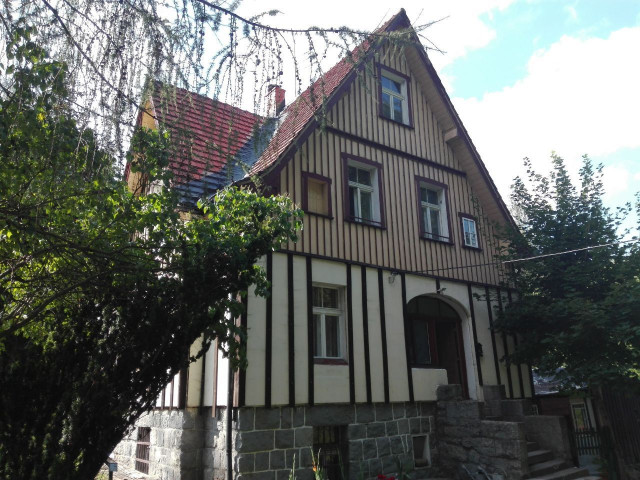 dom wolnostojący, 6 pokoi Szklarska Poręba, ul. Armii Krajowej. Zdjęcie 1