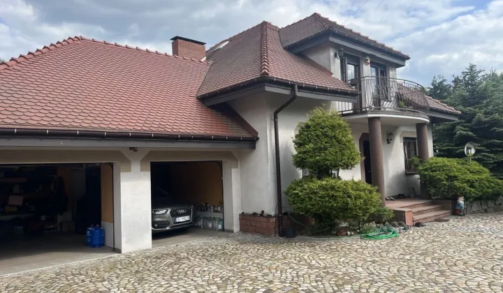 dom wolnostojący, 8 pokoi Wola Kopcowa, ul. Świętokrzyska