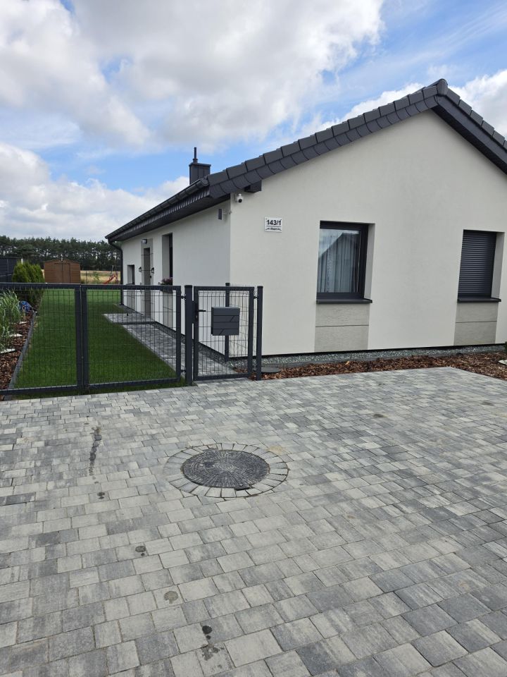 bliźniak, 3 pokoje Piotrowice, ul. Słupecka. Zdjęcie 1