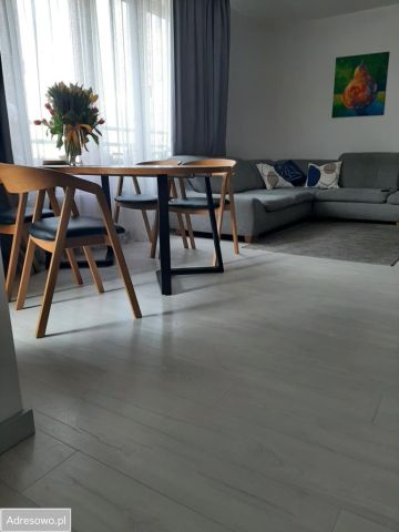 Mieszkanie 3-pokojowe Zamienie, ul. Thomasa Alva Edisona. Zdjęcie 1