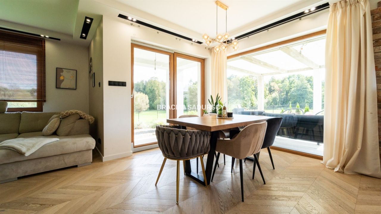 dom wolnostojący, 5 pokoi Marcyporęba, ul. Spacerowa. Zdjęcie 2