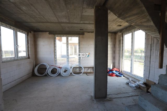 bliźniak, 5 pokoi Mników. Zdjęcie 2