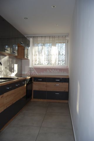 Mieszkanie 3-pokojowe Chrzanów, ul. Broniewskiego. Zdjęcie 4