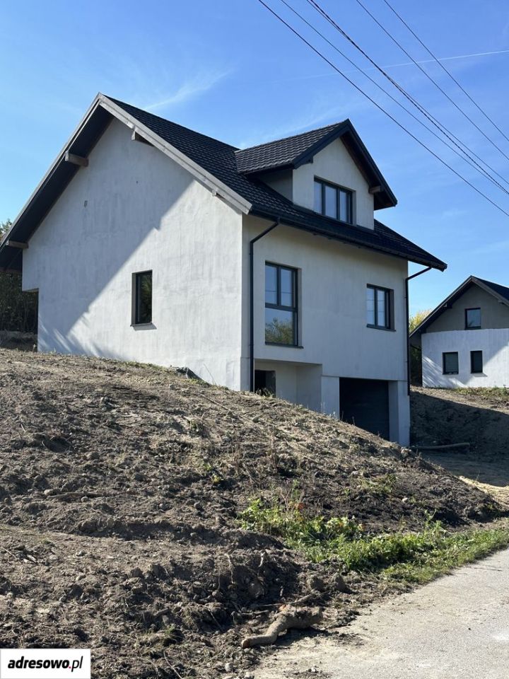 dom wolnostojący, 5 pokoi Zbrodzice. Zdjęcie 1