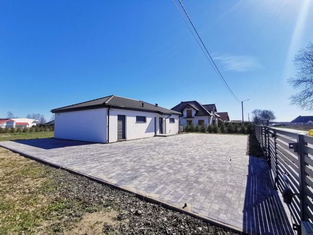 dom wolnostojący, 4 pokoje Święta. Zdjęcie 3