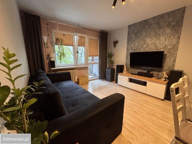 Mieszkanie 3-pokojowe Kraków Czyżyny, os. Dywizjonu 303. Zdjęcie 1