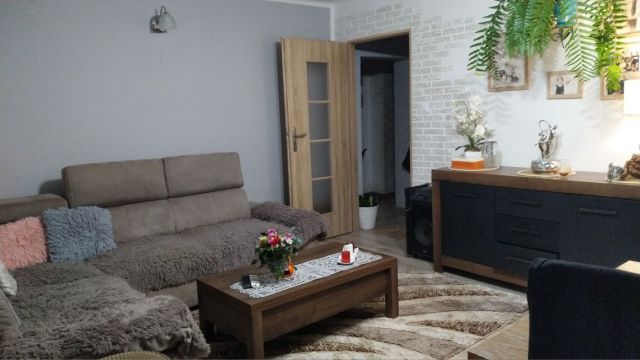Mieszkanie 3-pokojowe Michalów. Zdjęcie 1
