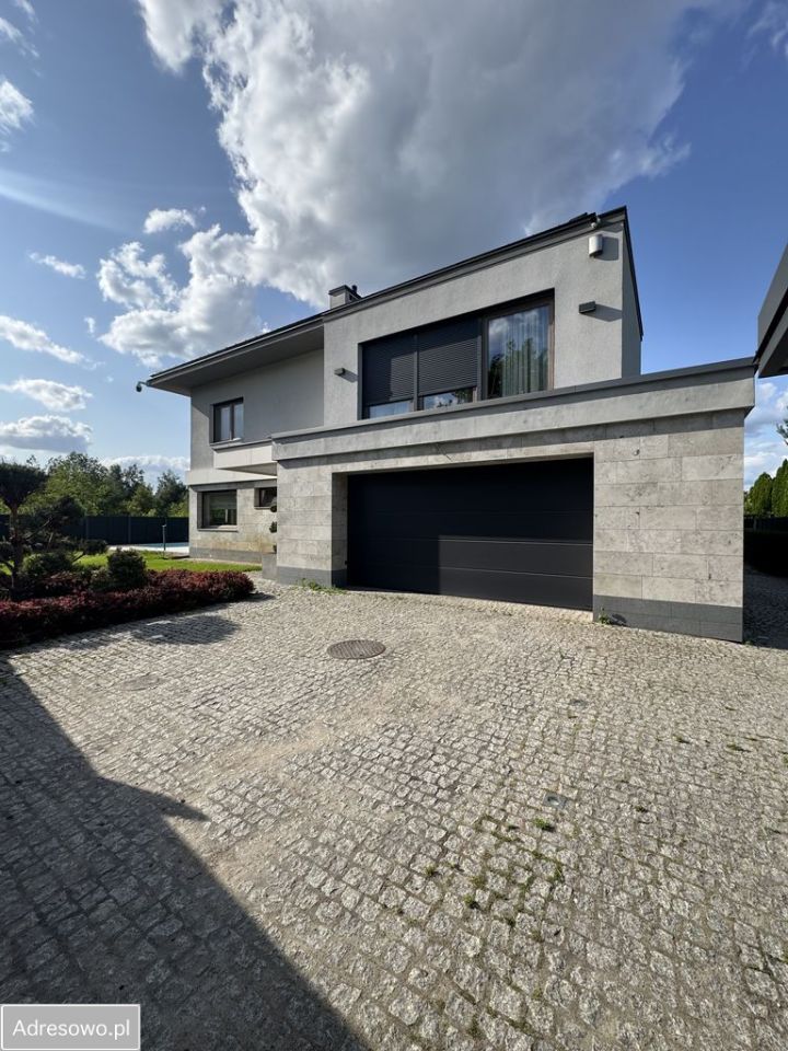 dom wolnostojący, 6 pokoi Dziekanów Polski