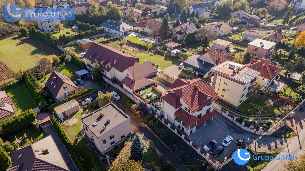 dom wolnostojący, 12 pokoi Czarnochowice. Zdjęcie 3