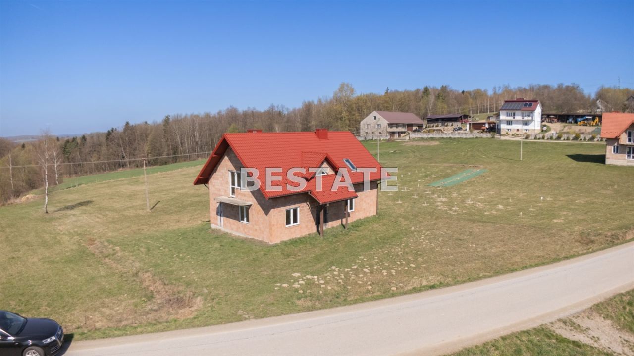 dom wolnostojący, 5 pokoi Zwiernik. Zdjęcie 4