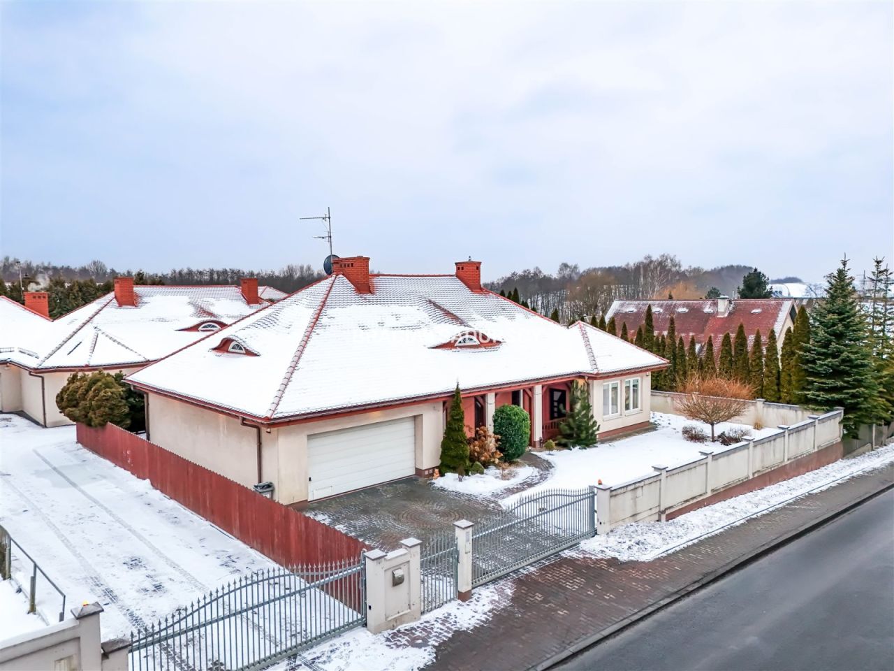 dom wolnostojący, 6 pokoi Michałowice, ul. Michałki. Zdjęcie 2