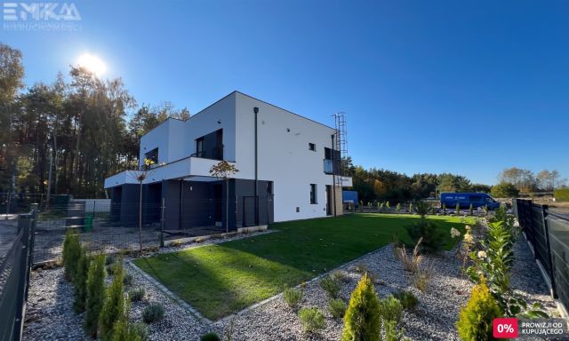 bliźniak, 4 pokoje Łochowo, ul. Sosnowa. Zdjęcie 1